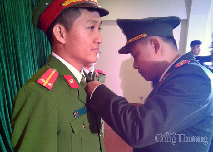 ha noi tham hoi cac gia dinh liet si doan vien thanh nien cong an dip tet nguyen dan