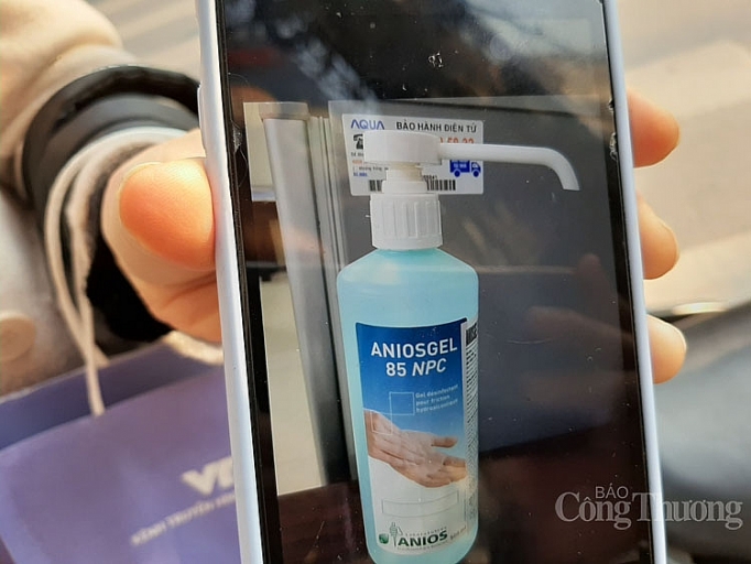 khau trang dung dich rua tay kho sat khuan chay hang vi virus corona