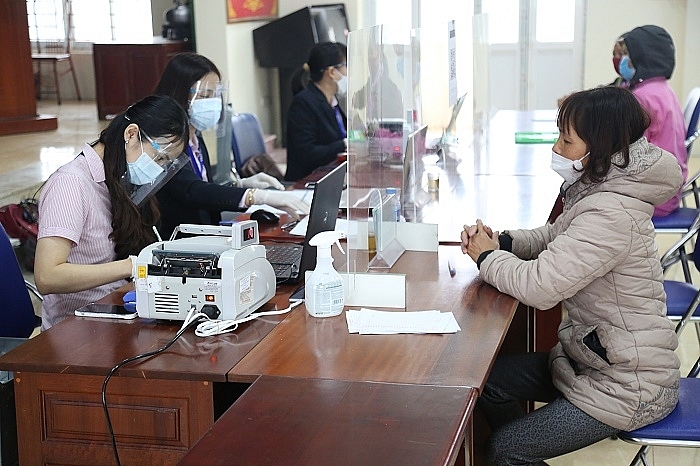 Ngân hàng chính sách xã hội huyện Thanh Oai giải ngân vốn vay hỗ trợ người lao động khó khăn
