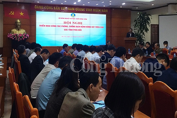 phong chong dich benh tren gia suc gia cam khong de tren nong duoi nguoi