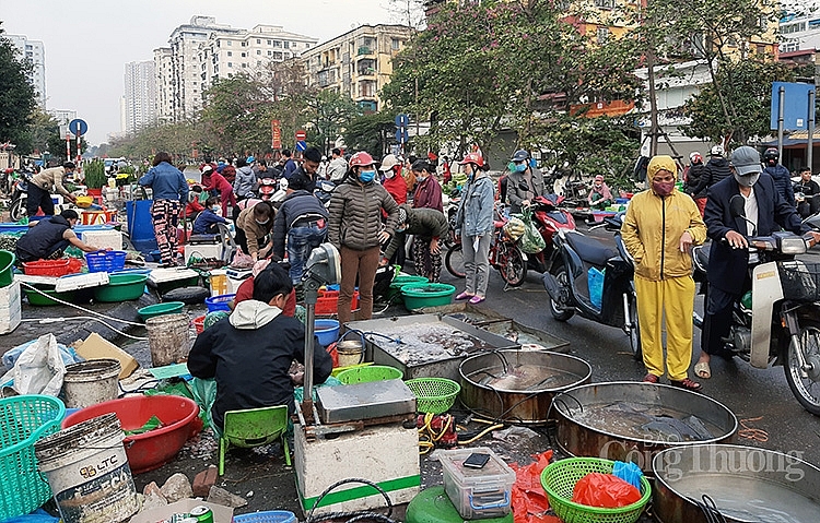 Chợ đầu mối phía Nam sáng ngày mùng 3 Tết Tân Sửu nhộn nhịp bán mua