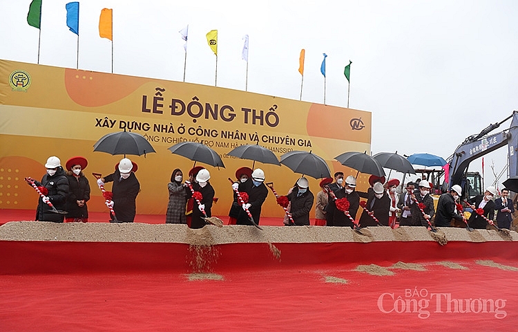 Lễ động thổ xây dựng nhà ở xã hội - công nhân và chuyên gia Lễ động thổ xây dựng nhà ở xã hội - công nhân và chuyên gia