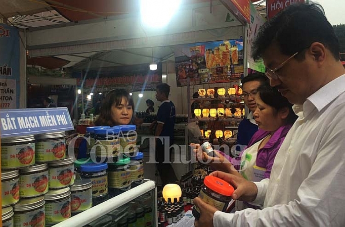 khai mac hoi cho duoc lieu lan thu nhat nam 2019