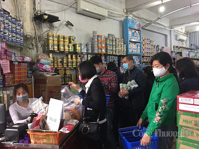 ha noi cho dan sinh sieu thi nguoi dan do xo di mua thuc pham chieu ngay 313