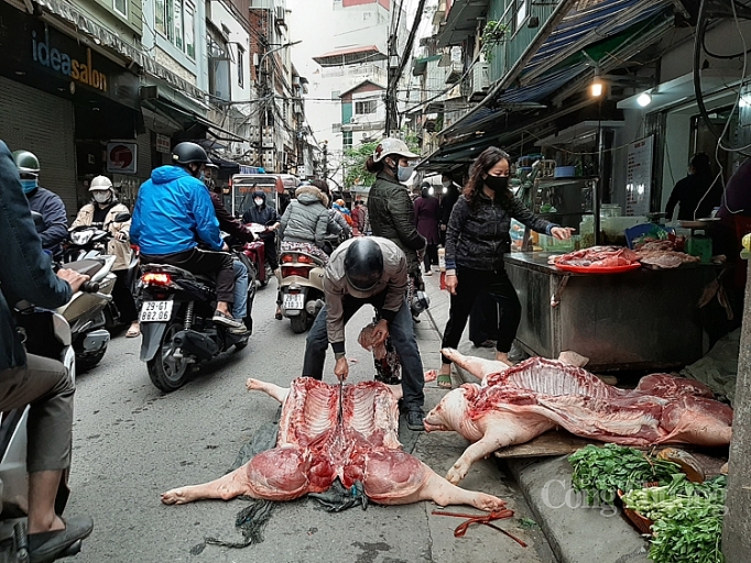 ha noi cho dan sinh sieu thi nguoi dan do xo di mua thuc pham chieu ngay 313