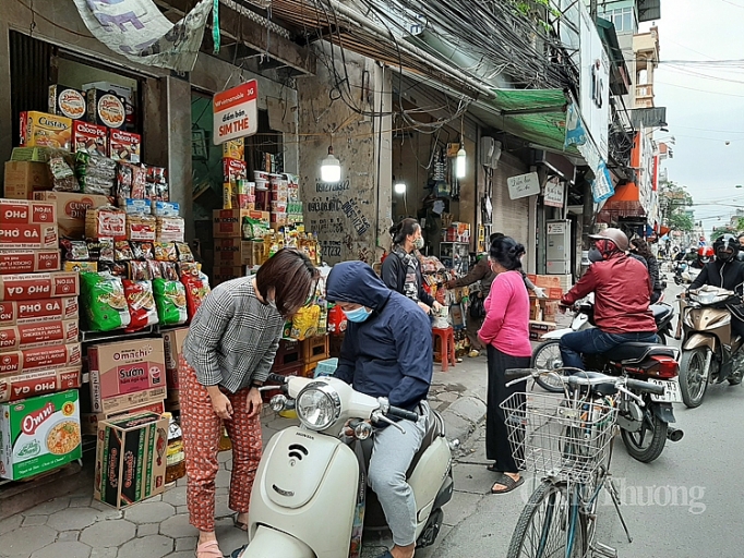 ha noi cho dan sinh sieu thi nguoi dan do xo di mua thuc pham chieu ngay 313