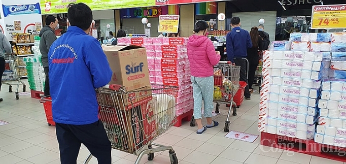 ha noi cho dan sinh sieu thi nguoi dan do xo di mua thuc pham chieu ngay 313