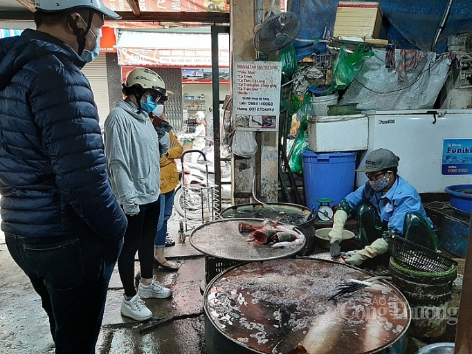 ha noi cho dan sinh sieu thi nguoi dan do xo di mua thuc pham chieu ngay 313