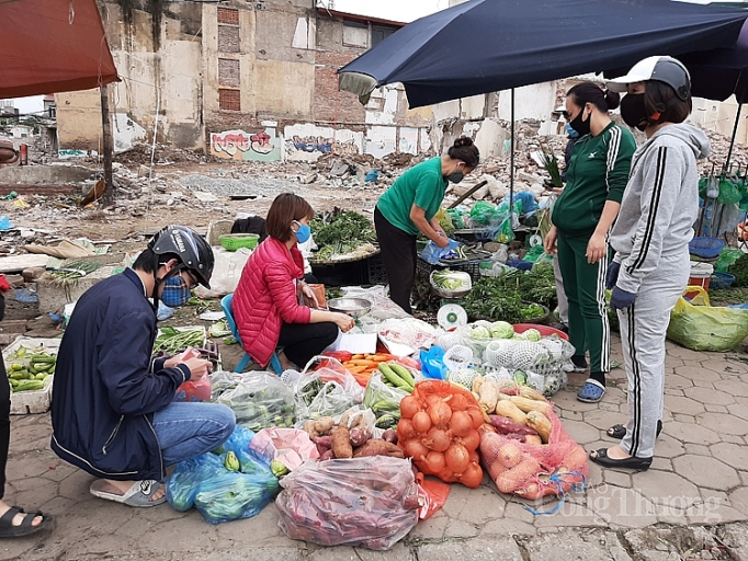 ha noi cho dan sinh sieu thi nguoi dan do xo di mua thuc pham chieu ngay 313