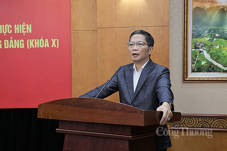 Ông Trần Tuấn Anh Ông Trần Tuấn Anh