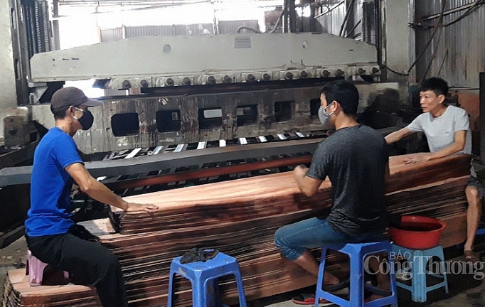 Làng nghề gỗ: Chuyển hướng bán hàng online thích ứng với dịch Covid- 19 lang nghe go chuyen huong ban hang online thich ung voi dich covid 19