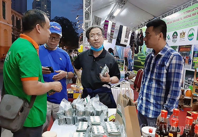 Văn hóa, ẩm thực của nhiều tỉnh thành phố cũng có mặt tại Lễ hội để giới thiệu đến người tiêu dùng Thủ đô Văn hóa, ẩm thực của nhiều tỉnh thành phố cũng có mặt tại Lễ hội để giới thiệu đến người tiêu dùng Thủ đô