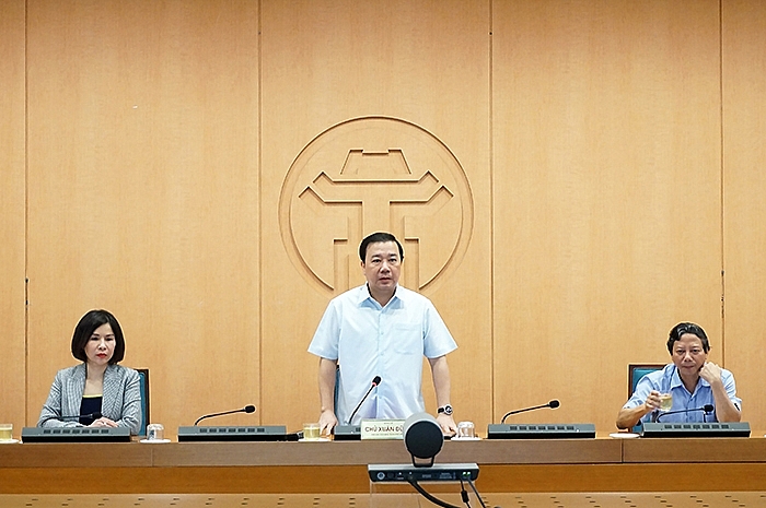 Phó Chủ tịch UBND TP Chử Xuân Dũng phát biểu kết luận phiên họp