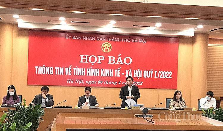 ông Trương Việt Dũng - Chánh Văn phòng, người phát ngôn của UBND thành phố Hà Nội cho biết tại cuộc họp báo ông Trương Việt Dũng - Chánh Văn phòng, người phát ngôn của UBND thành phố Hà Nội cho biết tại cuộc họp báo