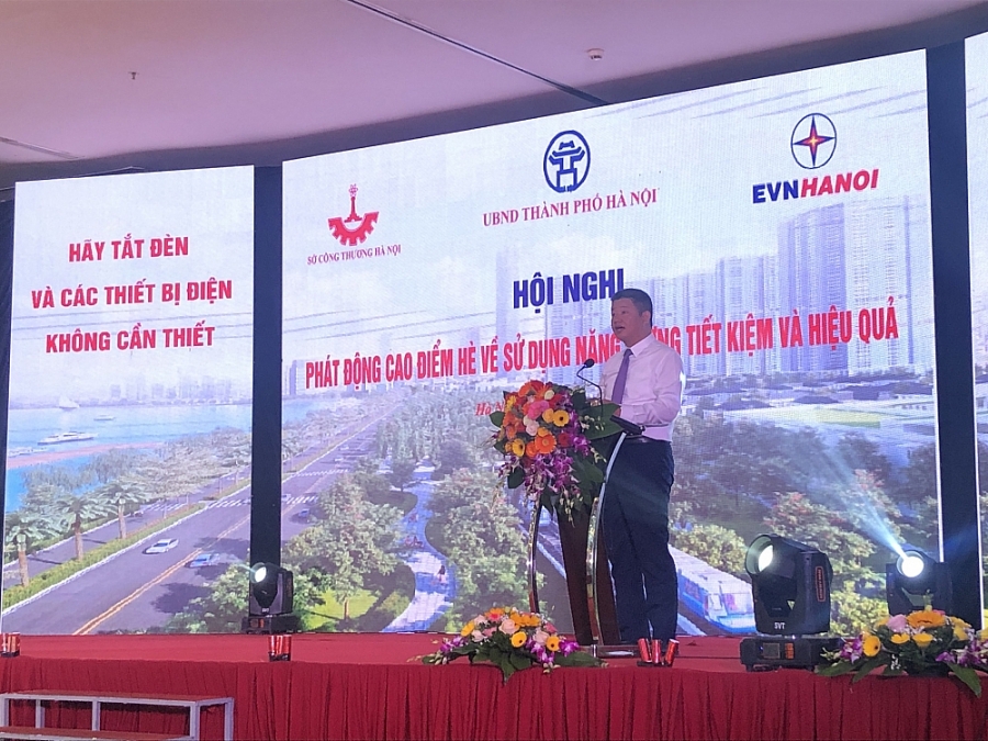 ông Nguyễn Mạnh Quyền - Phó Chủ tịch UBND thành phố Hà Nội phát biểu tại Hội nghị ông Nguyễn Mạnh Quyền - Phó Chủ tịch UBND thành phố Hà Nội phát biểu tại Hội nghị