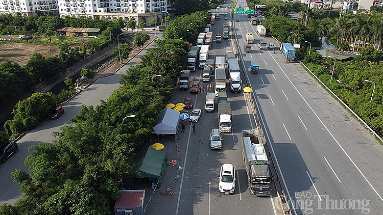 Hà Nội chỉ đạo xả trạm thu phí khi ùn tắc dịp nghỉ lễ 30/4-1/5 Hà Nội chỉ đạo xả trạm thu phí khi ùn tắc dịp nghỉ lễ 30/4-1/5