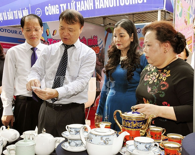 Hà Nội: Sáng tạo, chủ động trong triển khai Cuộc vận động "Người Việt Nam ưu tiên dùng hàng Việt Nam" ha noi sang tao chu dong trong trien khai cuoc van dong nguoi viet nam uu tien dung hang viet nam