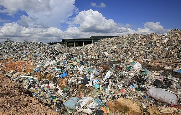 Rác tồn đọng với số lượng lớn tại Nhà máy xử lý chất thải rắn TP Đà Lạt. Rác tồn đọng với số lượng lớn tại Nhà máy xử lý chất thải rắn TP Đà Lạt.