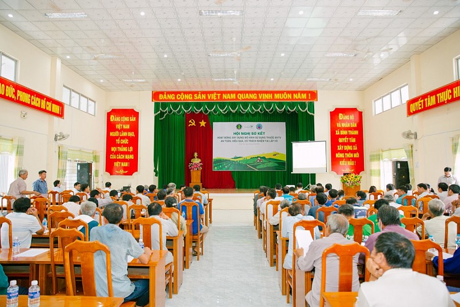 Hội nghị sơ kết Chương trình “Hướng dẫn Nông dân sử dụng thuốc BVTV an toàn, hiệu quả tại Đồng Tháp năm 2021 – 2022” Hội nghị sơ kết Chương trình “Hướng dẫn Nông dân sử dụng thuốc BVTV an toàn, hiệu quả tại Đồng Tháp năm 2021 – 2022”