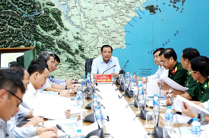 khong chu quan voi bao so 2