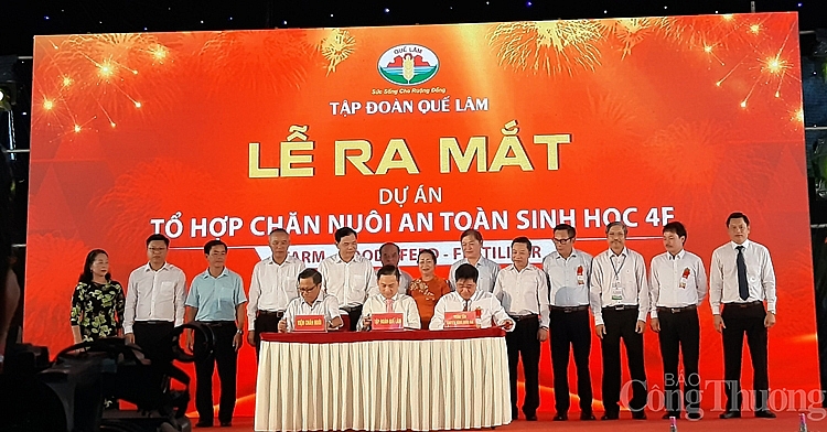 Trong khuôn khổ Lễ ra mắt đã diễn ra lễ ký kết hợp tác giữa Tập đoàn Quế Lâm với Trung tâm khuyến nông Quốc gia và Viện Chăn nuôi 5702 ky ket hop tac giua que lam voi trung tam khuyen nong quoc gia va vien chan nuoi