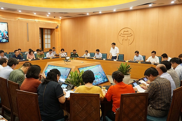 Toàn cảnh cuộc họp 3256 ha noi hop khan covid 19