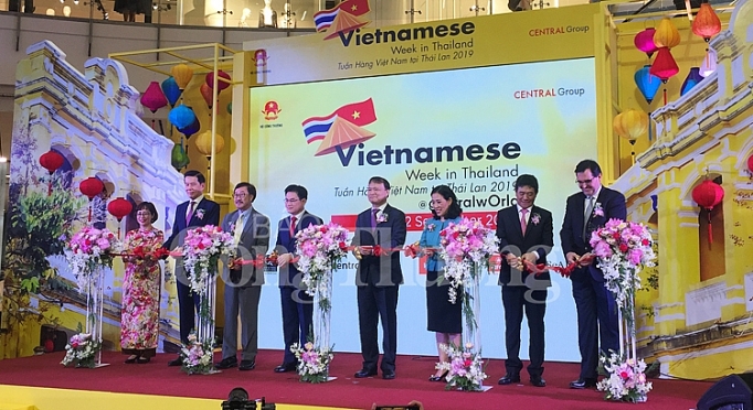 Khai mạc Tuần hàng Việt Nam tại Thái Lan 2019: Đưa sản phẩm Việt tiến sâu vào thị trường Thái Lan khai mac tuan hang viet nam tai thai lan 2019 dua san pham viet tien sau vao thi truong thai lan