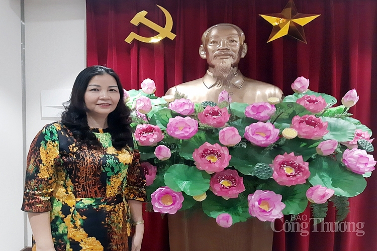 3205-tran-thi-phuong-lan-pho-gd-so-cong-thuong-ha-noi