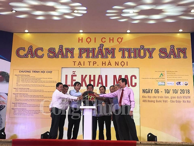 Khai mạc Hội chợ các sản phẩm thủy sản tại Hà Nội năm 2018 khai mac hoi cho cac san pham thuy san tai ha noi nam 2018