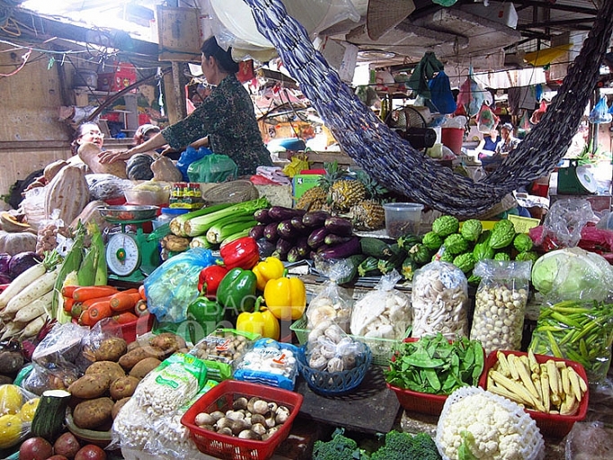dien mao moi cho cho truyen thong trong do thi ha noi