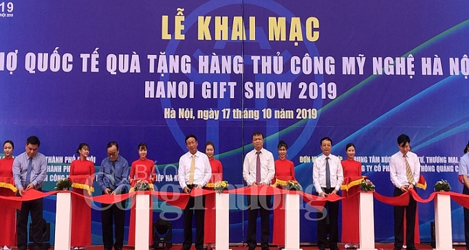 khai mac hoi cho quoc te qua tang hang thu cong my nghe ha noi 2019