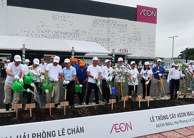 2058-yayi-dieyyn-tp-hayi-phoyng-phoy-yayi-suyy-nhayyt-bayn-vay-yayi-dieyyn-aeon-vieyyt-nam-tham-duyy-leyy-troyyng-cayy