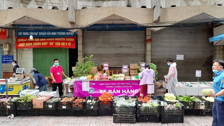 Doanh nghiệp cam kết mang đến 03 cơ hội cho toàn thể nhân viên, bao gồm cơ hội Thăng tiến, Phát triển và Cống hiến cho cộng đồng Doanh nghiệp cam kết mang đến 03 cơ hội cho toàn thể nhân viên, bao gồm cơ hội Thăng tiến, Phát triển và Cống hiến cho cộng đồng