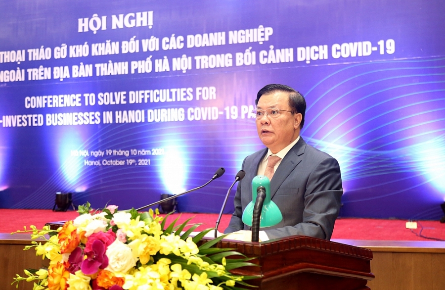 Bí thư Thành ủy Hà Nội Đinh Tiến Dũng phát biểu khai mạc hội nghị.