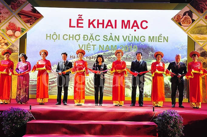 khai mac hoi cho dac san vung mien viet nam 2019