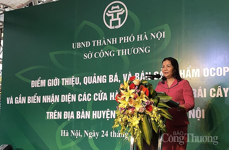 Bà Trần Thị Phương Lan- Phó giám đốc Phụ trách Sở Công Thương Hà Nội phát biểu tại Khai trương Điểm bán giới thiệu, quảng bá sản phẩm OCOP tại huyện Thanh Trì 4218-diem-ban-ocop-thanh-tri