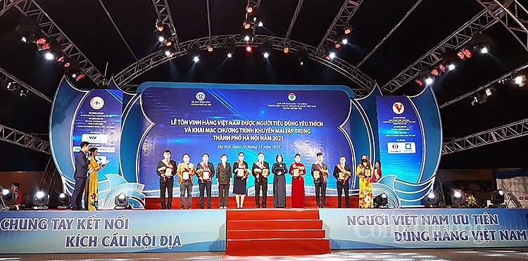 213 sản phẩm đạt các tốp sản phẩm, dịch vụ hàng Việt Nam được người tiêu dùng yêu thích