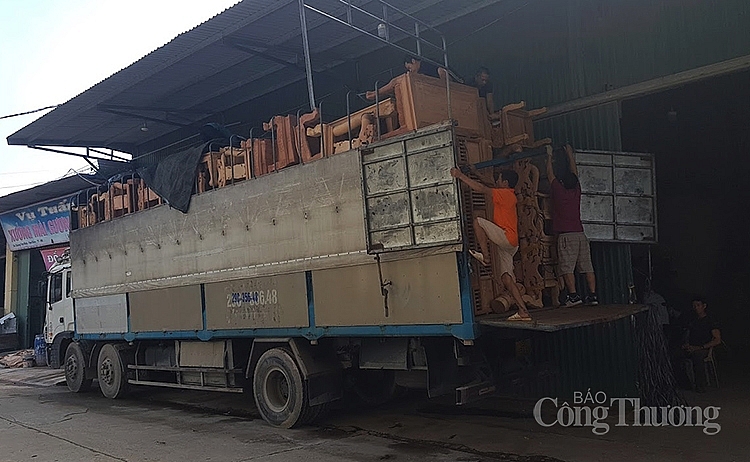 Vận chuyển hàng hóa cho khách hàng