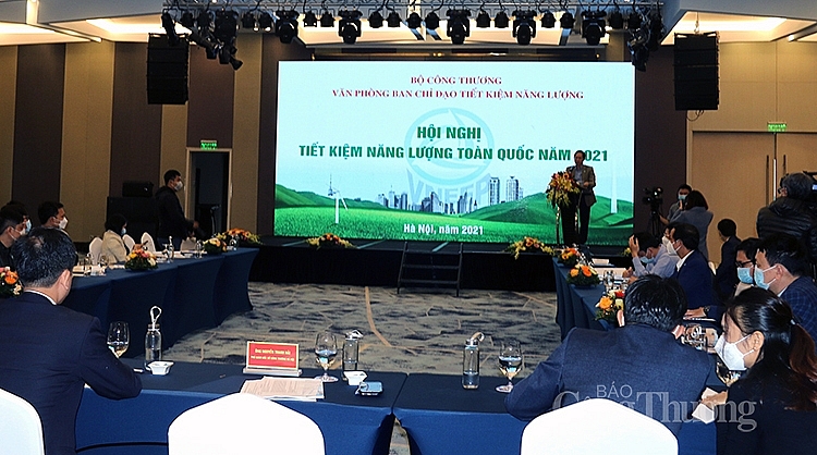 Hội nghị diễn ra theo hình thức trực tiếp và trực tuyến với sự tham gia của 42 Sở Công Thương các địa phương Hội nghị diễn ra theo hình thức trực tiếp và trực tuyến với sự tham gia của 42 Sở Công Thương các địa phương