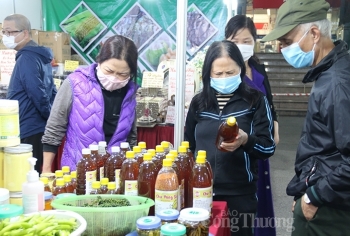 Rộn ràng Tuần hàng OCOP tỉnh Quảng Ninh và trái cây, nông sản các tỉnh, thành phố tại Hà Nội