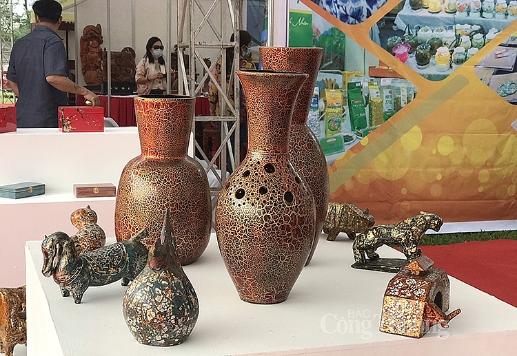 sản phẩm trưng bày tại triển lãm sản phẩm trưng bày tại triển lãm