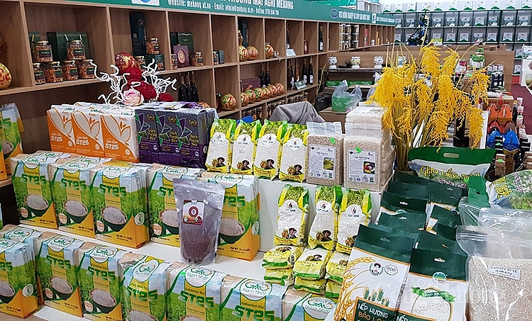 Hàng hóa phong phú, Hàng hóa phong phú,