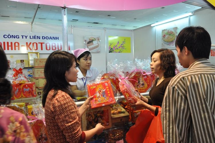 Thị trường Tết Nguyên đán: Hàng Việt chiếm ưu thế thi truong tet nguyen dan hang viet chiem uu the