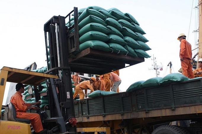 Mọi người dân đều được hưởng lợi từ tăng trưởng kinh tế moi nguoi dan deu duoc huong loi tu tang truong kinh te