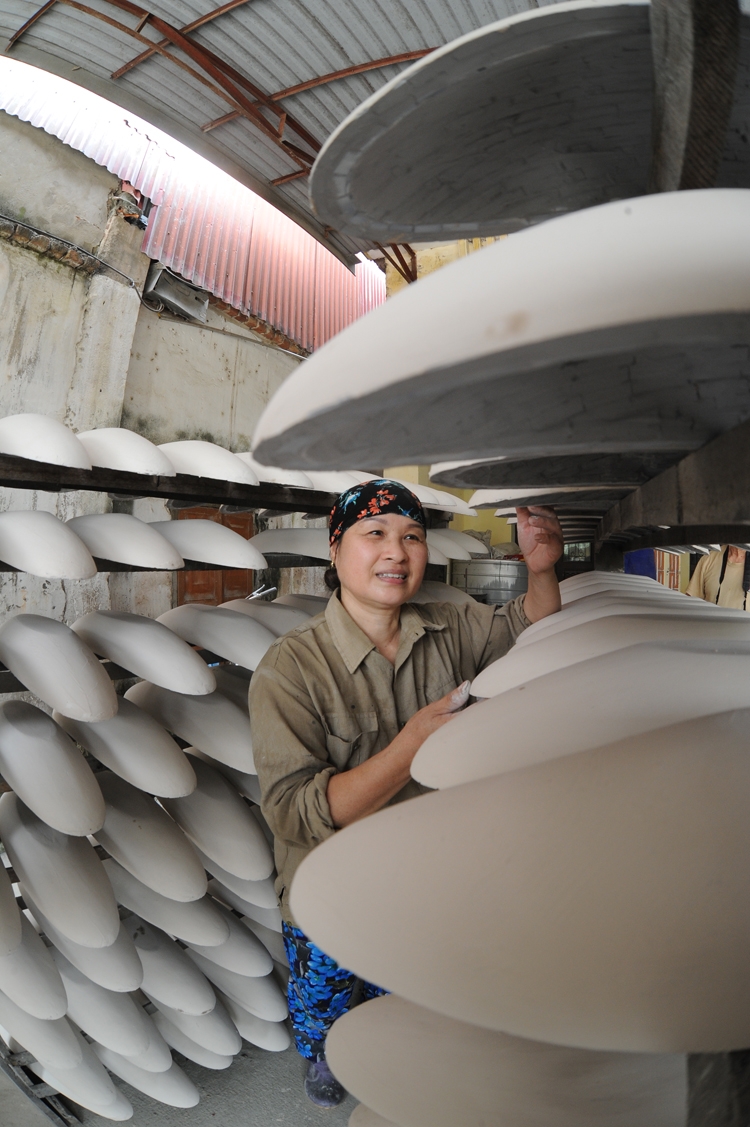 Cải thiện mẫu mã sản phẩm làng nghề: Thay đổi từ nhận thức của doanh nghiệp cai thien mau ma san pham lang nghe thay doi tu nhan thuc cua doanh nghiep