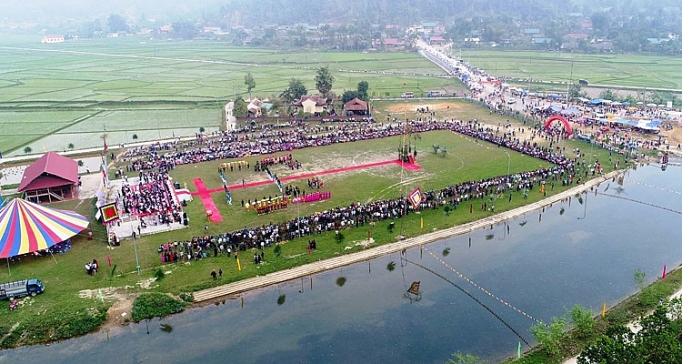 dua dien luoi quoc gia ve thon ban