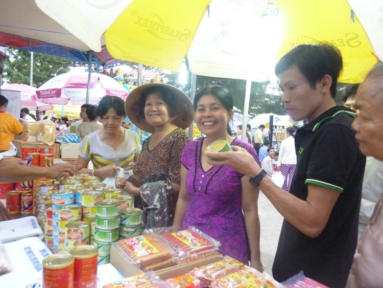 Hà Nội: Hàng Việt chiếm lĩnh thị trường nông thôn ha noi hang viet chiem linh thi truong nong thon