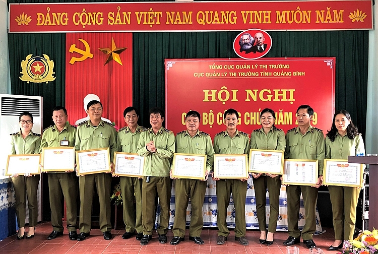 undefined 5849-trang-20-21