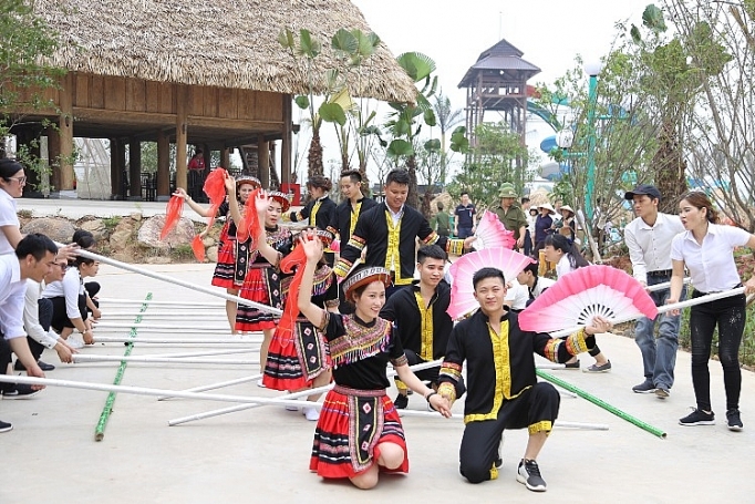 Thị xã Đông Triều: Đẩy mạnh phát triển du lịch tâm linh đặc sắc thi xa dong trieu day manh phat trien du lich tam linh dac sac