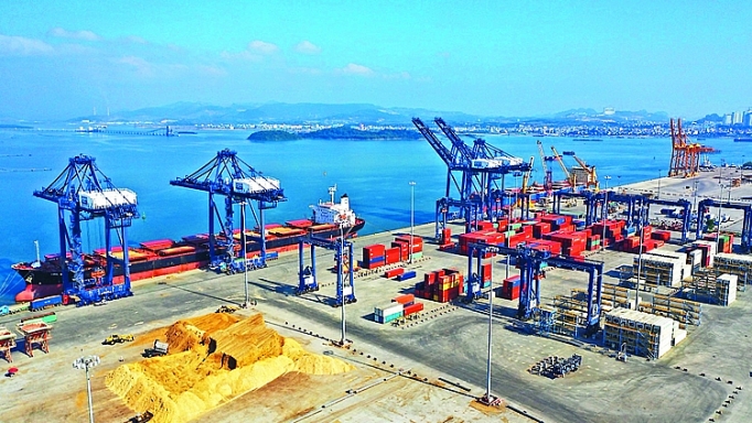 quang ninh bien loi the thanh don bay